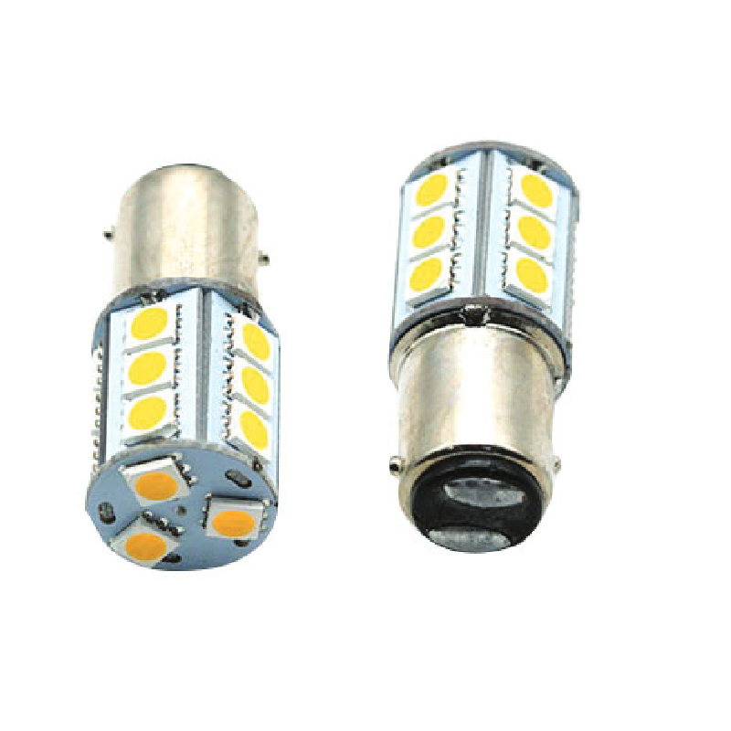 18 Led'li Ampül Çapraz Tırnak Beyaz 9-30 V